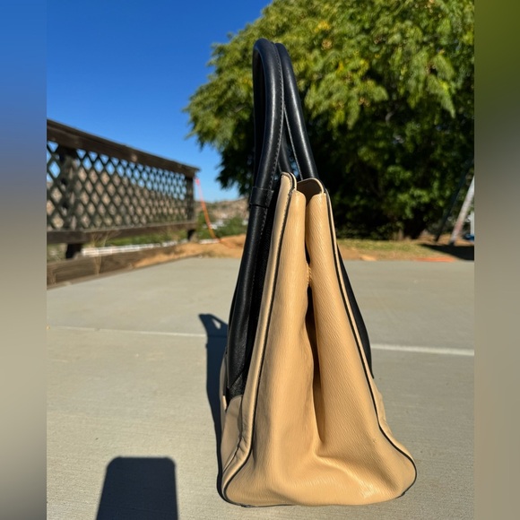 Pour La Victoire PLV BUTLER stingray embossed black nude leather tote purse - Picture 6 of 8